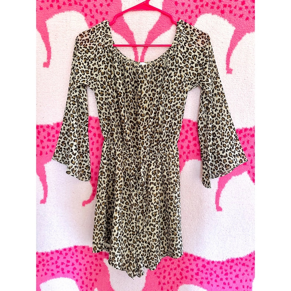 🤎Princess Polly Romper🤎